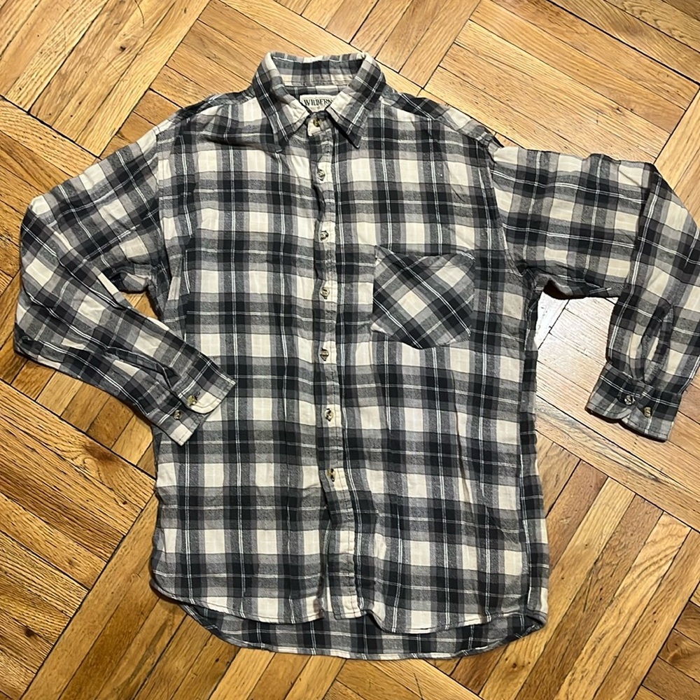 Vintage Wilderness Plaid Lightweight Flannel With Chest Pocket